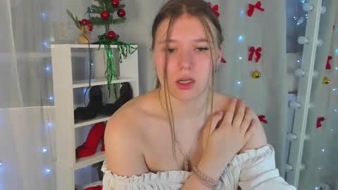 rebecca_____ online show from December 2024 09:45:01 PM