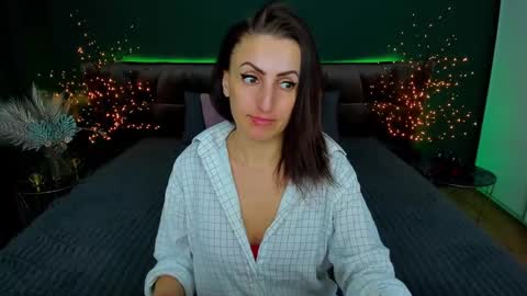 rebecca_diamonds online show from February 2025 01:37:02 PM