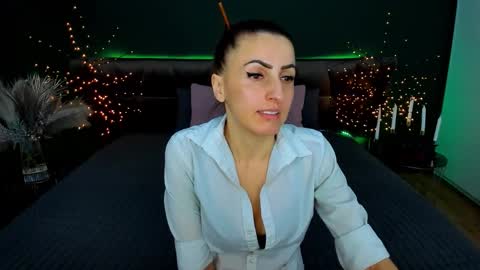 rebecca_diamonds online show from March 2026 07:03:02 AM