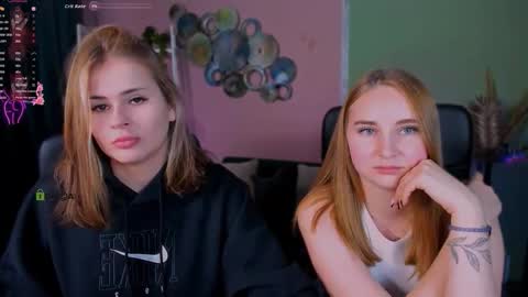 rebecca_smile_ online show from September 2025 07:41:02 PM