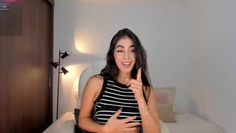 Snapshot of rebeccabaxter chatting on November 2025 12:09:01 AM Rebecca online show from November 2025 12:09:01 AM