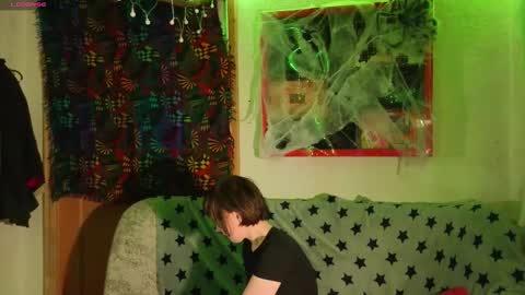 Lara online show from October 2025 04:30:02 PM