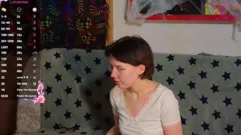 Lara online show from November 2025 02:18:01 PM