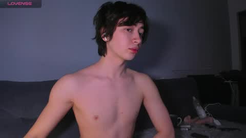 Snapshot of recklessalan chatting on April 2026 04:37:02 PM Alan online show from April 2026 04:37:02 PM