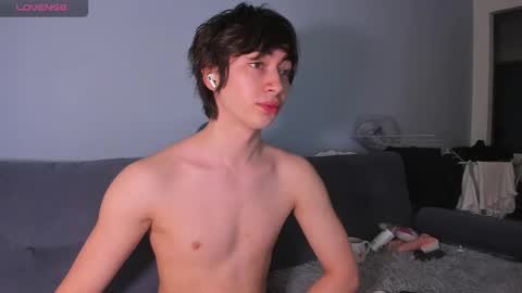 Snapshot of recklessalan chatting on April 2026 12:25:02 PM Alan online show from April 2026 12:25:02 PM