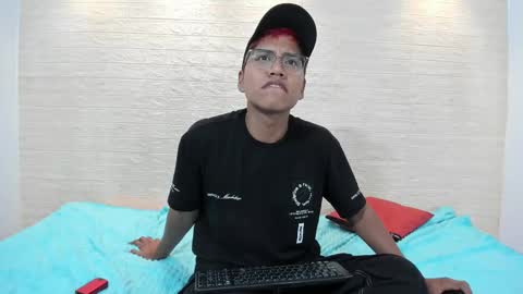 Snapshot of red_damon chatting on December 2024 07:10:01 AM red_damon online show from December 2024 07:10:01 AM