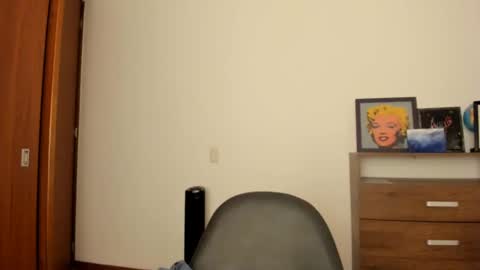 red_flower203 online show from December 2024 10:51:01 PM