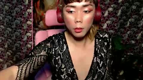 red_kitsune69 online show from September 2025 08:53:01 PM