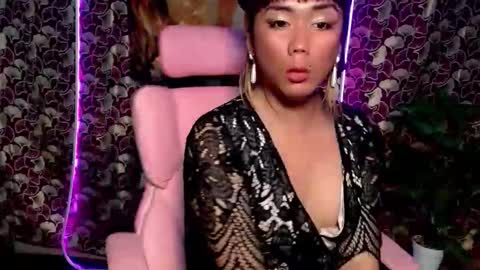 red_kitsune69 online show from September 2025 12:43:01 PM