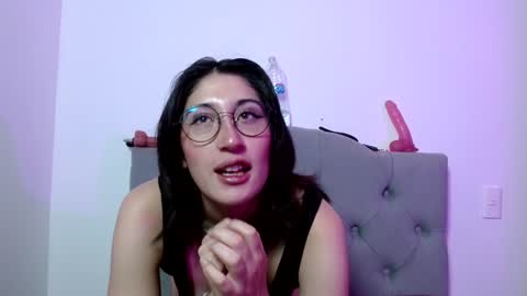 IG   OF red moonn online show from January 2025 12:35:01 PM