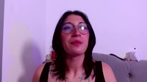 IG   OF red moonn online show from February 2025 05:42:01 PM