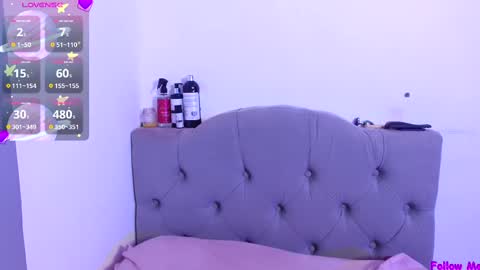 IG   OF red moonn online show from February 2025 05:15:01 PM