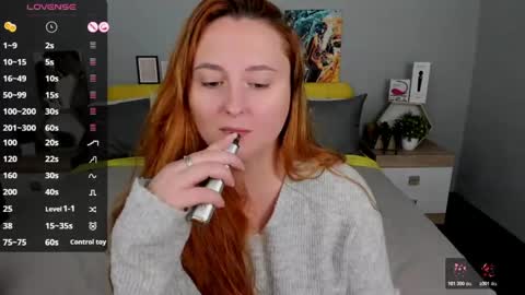 Lessy Fox online show from April 2026 03:33:02 PM