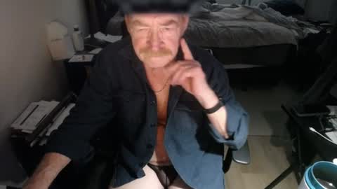 Snapshot of redbare12007 chatting on July 2026 05:53:02 PM Red online show from July 2026 05:53:02 PM
