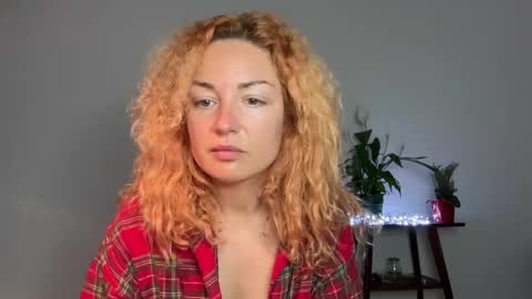 reddgirll online show from March 2025 07:34:01 PM