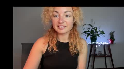 reddgirll online show from March 2025 06:56:02 PM