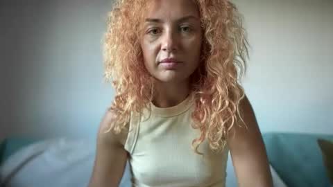 reddgirll online show from September 2025 07:30:01 AM