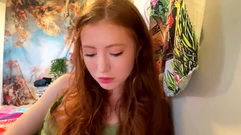 RedGingerSnapz online show from September 2025 02:06:02 PM