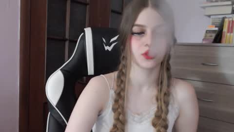 Lily online show from November 2025 02:11:01 AM