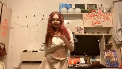 Snapshot of redheadcatxd chatting on April 2026 09:26:02 PM Eva online show from April 2026 09:26:02 PM