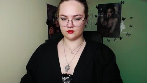 Snapshot of redhotqueen1 chatting on July 2026 06:09:02 AM Rina online show from July 2026 06:09:02 AM