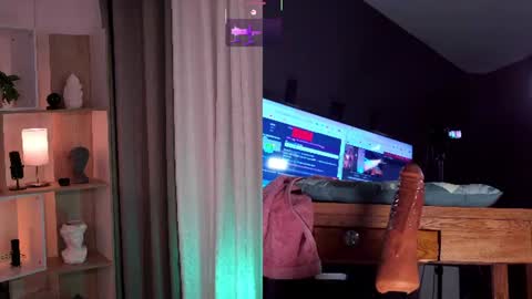 Snapshot of redjasmine_ chatting on June 2026 12:37:01 AM Red Jasmine online show from June 2026 12:37:01 AM