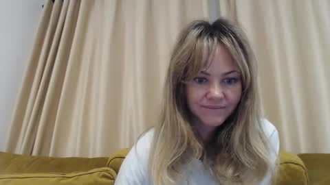 RedJessica online show from October 2025 05:04:01 AM