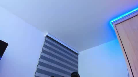 redski77 online show from January 2025 09:32:02 AM