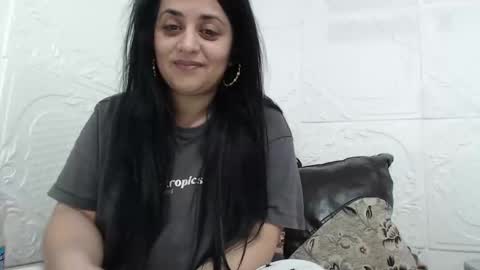 Reea online show from February 2026 10:06:02 PM