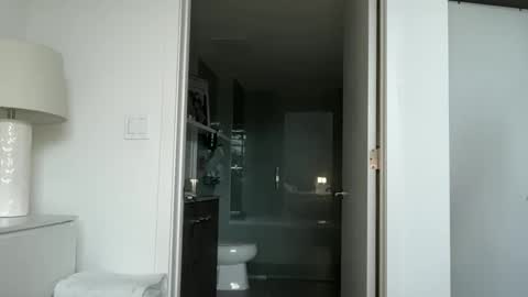 Reece Marie online show from November 2025 05:12:01 PM