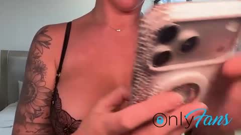 reecemariexx online show from June 2026 07:11:01 PM