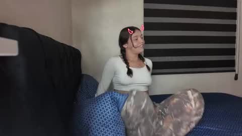 Snapshot of reenatheplug chatting on April 2026 03:15:02 AM ReenaThePlug online show from April 2026 03:15:02 AM