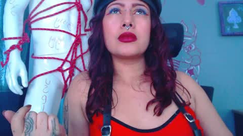 Snapshot of regina_iris chatting on May 2026 01:30:01 PM Regina online show from May 2026 01:30:01 PM