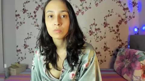 Alisa online show from December 2025 08:10:01 AM