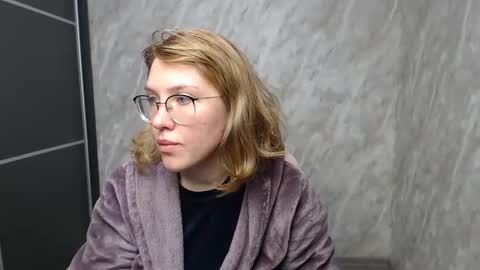 Regina online show from February 2025 04:29:01 AM