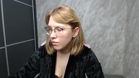 Regina online show from February 2025 02:42:01 AM