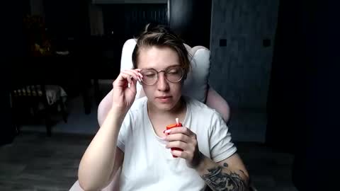 Regina online show from September 2025 12:10:02 AM