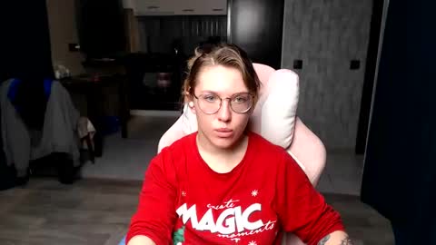 Regina online show from September 2025 11:50:01 PM