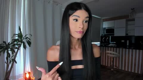 Snapshot of reichel_gray chatting on October 2025 05:46:02 PM REICHEL online show from October 2025 05:46:02 PM