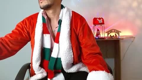   REIKO  online show from December 2025 05:10:02 PM