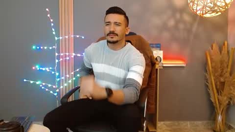   REIKO  online show from February 2026 04:14:01 PM