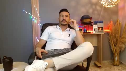   REIKO  online show from March 2026 03:06:01 PM