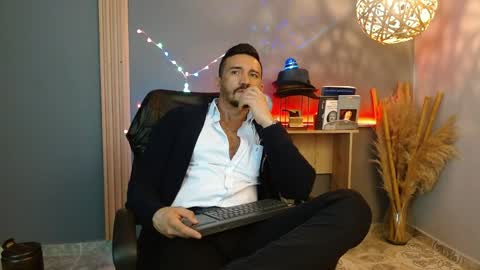   REIKO  online show from March 2026 06:53:01 PM