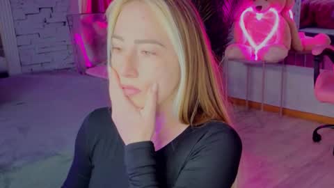 reina cummings online show from December 2025 07:34:01 AM