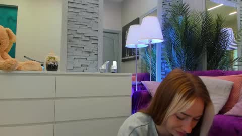 reina cummings online show from May 2026 05:38:01 AM