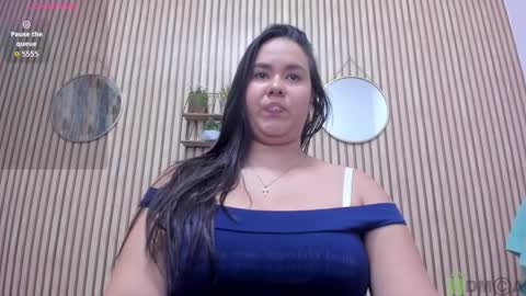 Snapshot of reina_loren chatting on March 2026 02:50:02 AM reina_loren online show from March 2026 02:50:02 AM