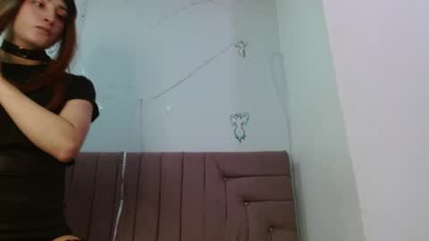 reiv_femboy online show from June 2026 04:06:01 AM