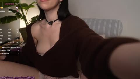 Snapshot of remibliss chatting on March 2026 12:55:02 AM Remi online show from March 2026 12:55:02 AM