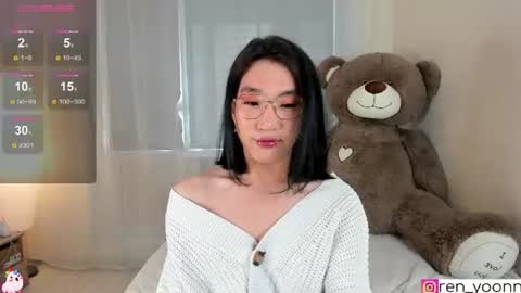 Snapshot of ren_yoonn chatting on August 2026 01:53:02 PM Ren online show from August 2026 01:53:02 PM