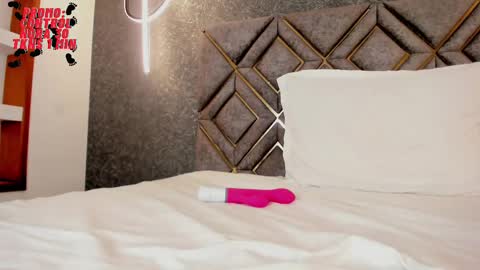 Renata 3 online show from February 2025 02:48:02 PM